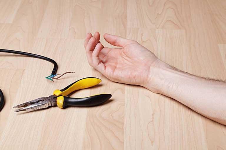 electricians in dubai